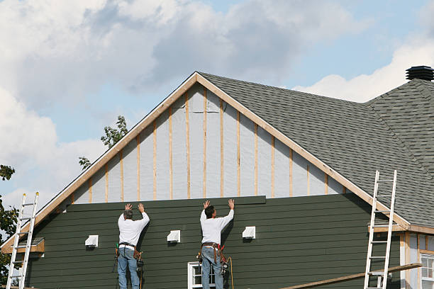 Professional Siding Installation technician working in Riverton, NJ